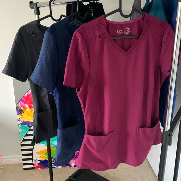 Cherokee Infinity x Katie Duke V-Neck Top - Picture 1 of 1